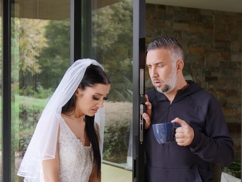 KiloPanties presents: Closeup video of newly runaway bride jazmin luv getting fucked hard