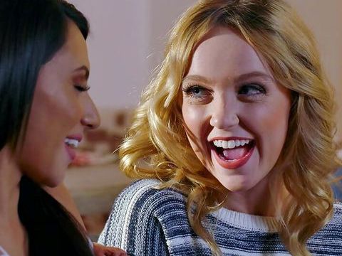 KiloPanties presents: We want creampies for christmas - s17:e1