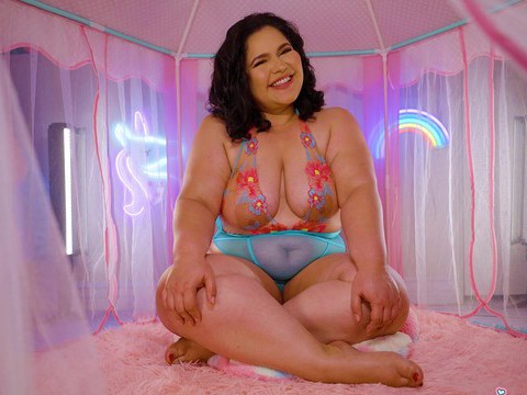 KiloPanties presents: Karla lane gives sloppy oral
