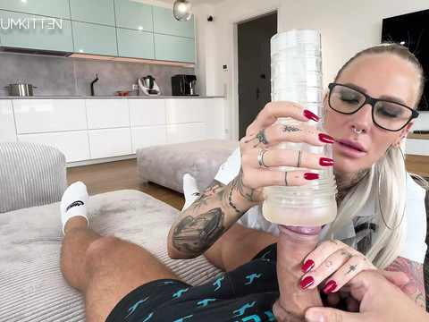 KiloPanties presents: Ride therapy for pole fever - raw xxl glasses facial you won't forget