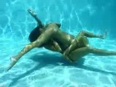 KiloPanties presents: Lesbian sex underwater looks amazing